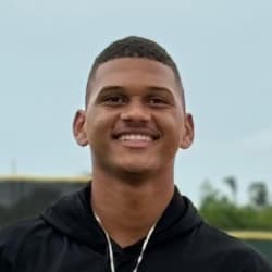 Photo headshot of Cris Rodriguez